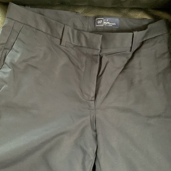 Gap Women’s Cropped Pant , Size 4R - Picture 4 of 5